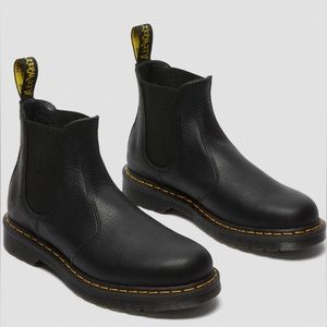 Dr. Martens Chelsea boot